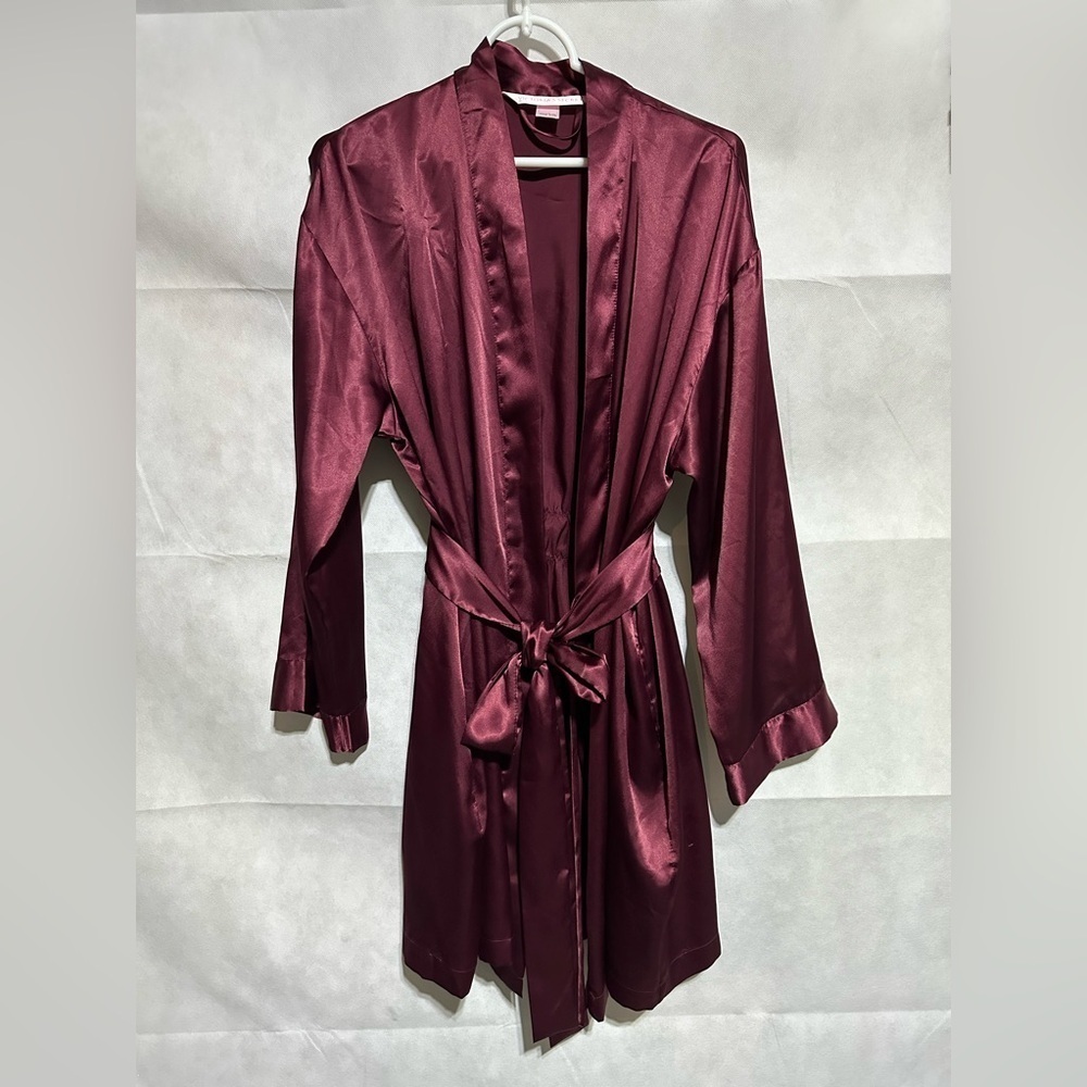 Victoria’s Secret One Size O/S Burgundy Satin Robe Dream Angels S M L XL Pocket